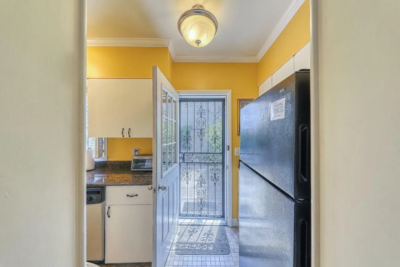 Savannah Lark Holiday home